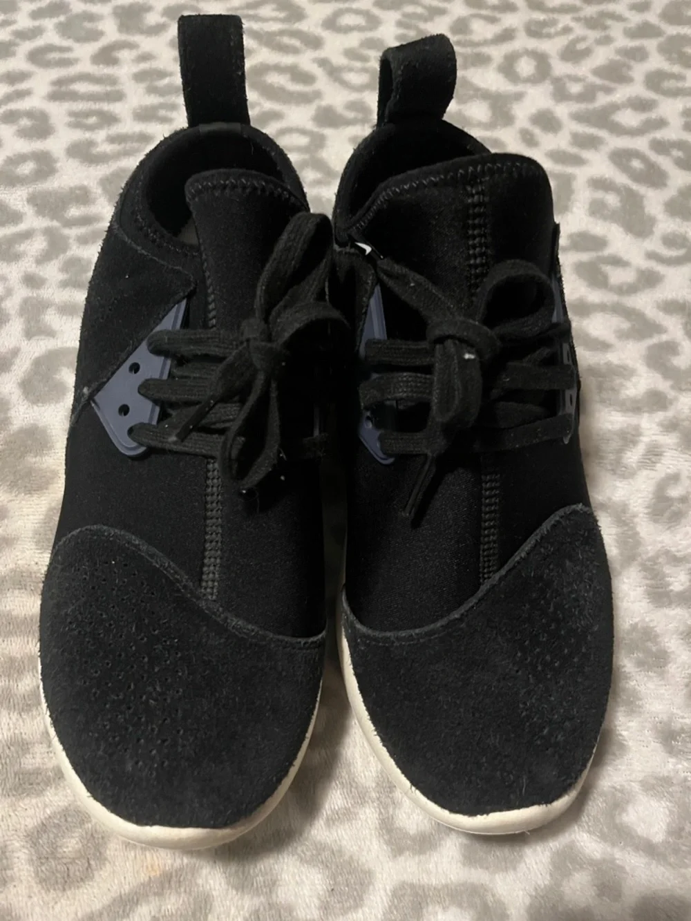 Nike Slip-On Sneakers with White Sole - Picture 3 of 3